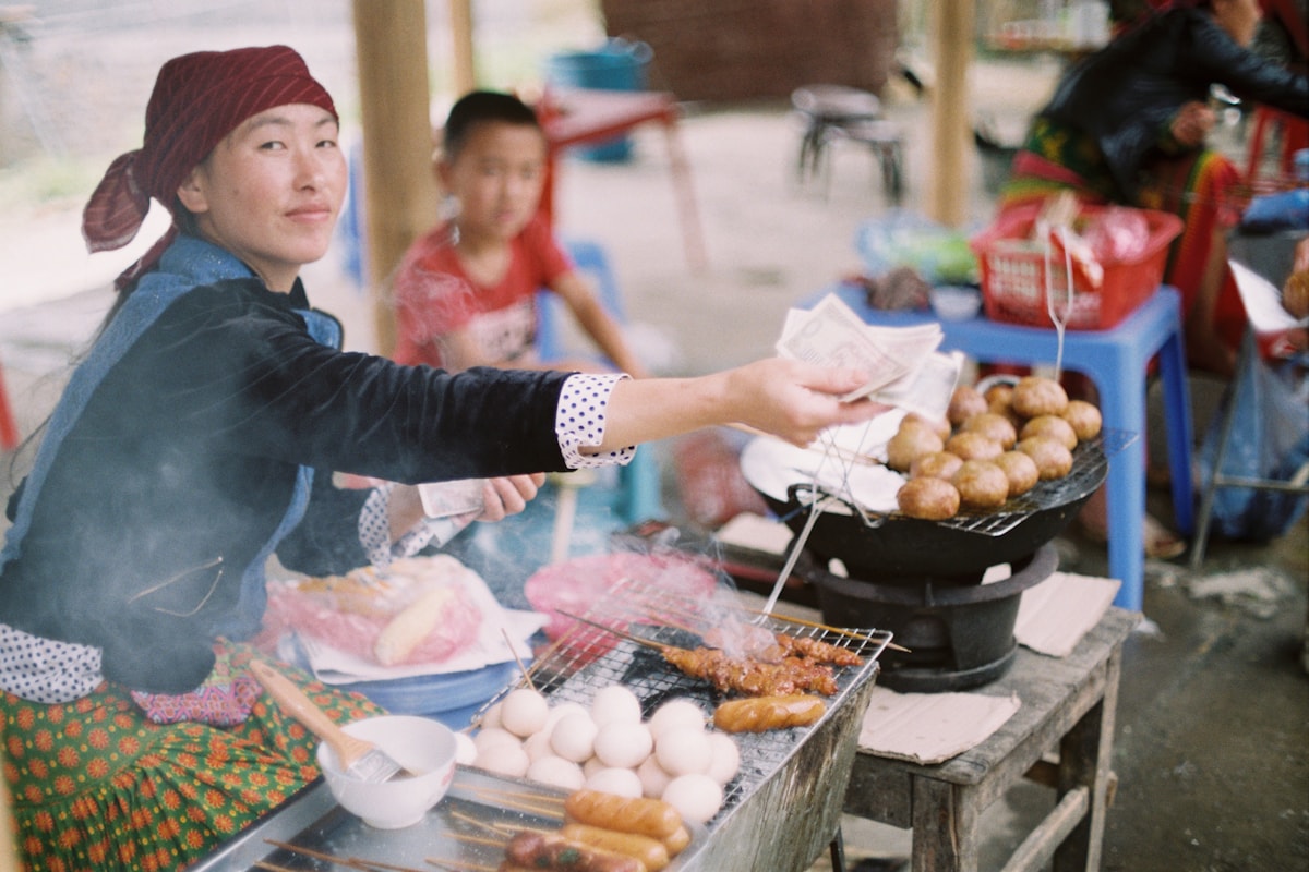 Cô Minh Anh, chủ Tạp hóa Minh Anh